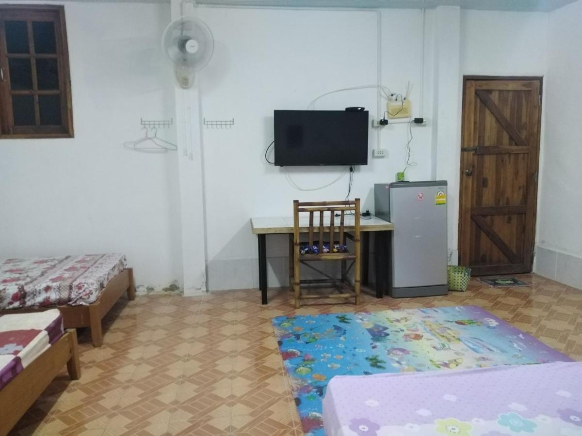 Cheap Sleep Apartamento Phayao Exterior foto
